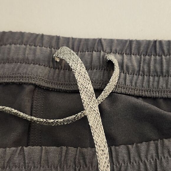 ALL IN MOTION Men's Zippered Side Pockets Gray Elastic Waist Shorts Activewea XL - Picture 7 of 9